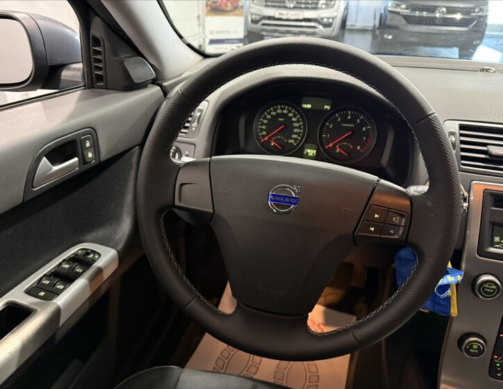 Volvo V50 15