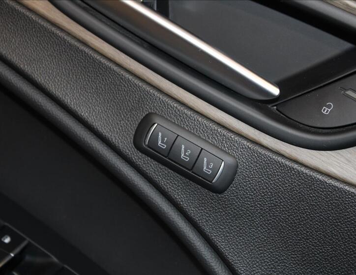 Alfa Romeo Stelvio 50