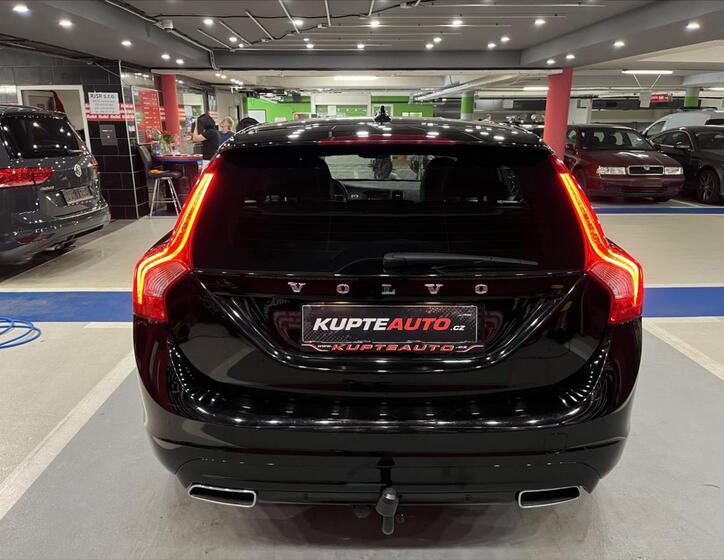 Volvo V60 4