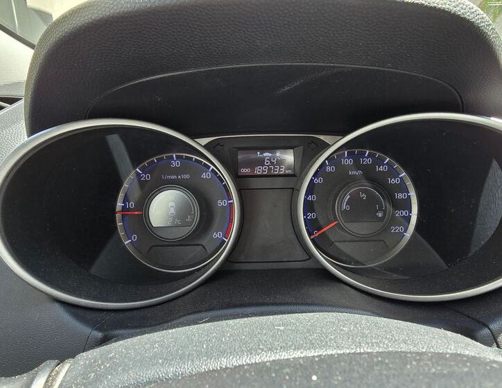 Hyundai ix35 32
