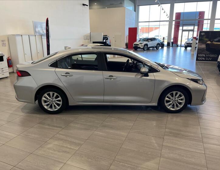 Toyota Corolla 4