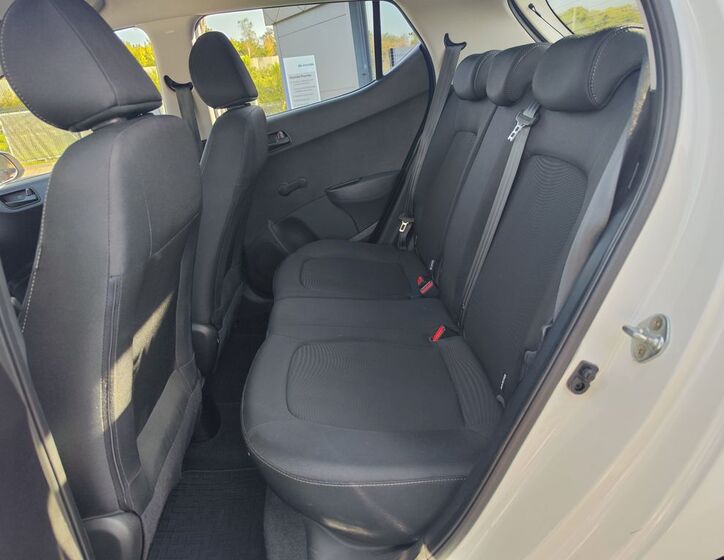 Hyundai i10 11