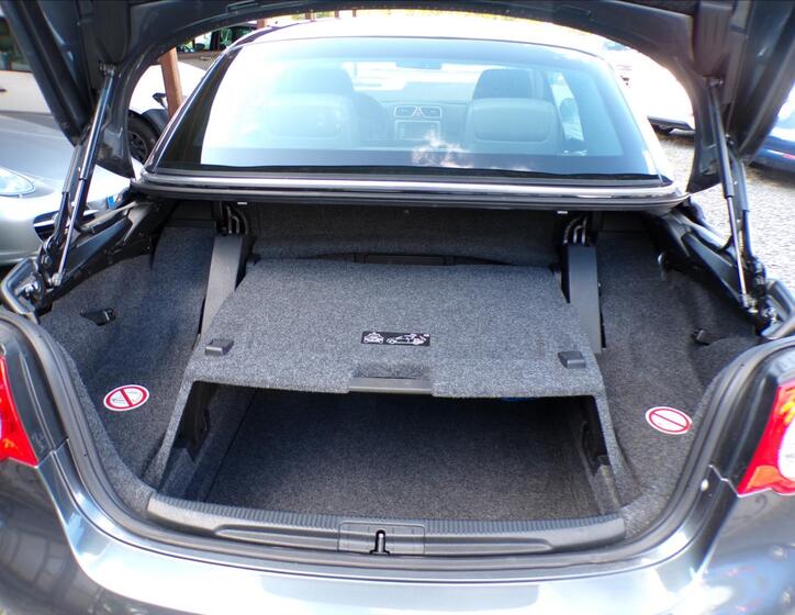 Volkswagen EOS 24