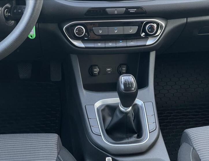 Hyundai i30 12
