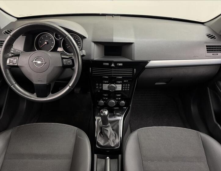 Opel Astra 7