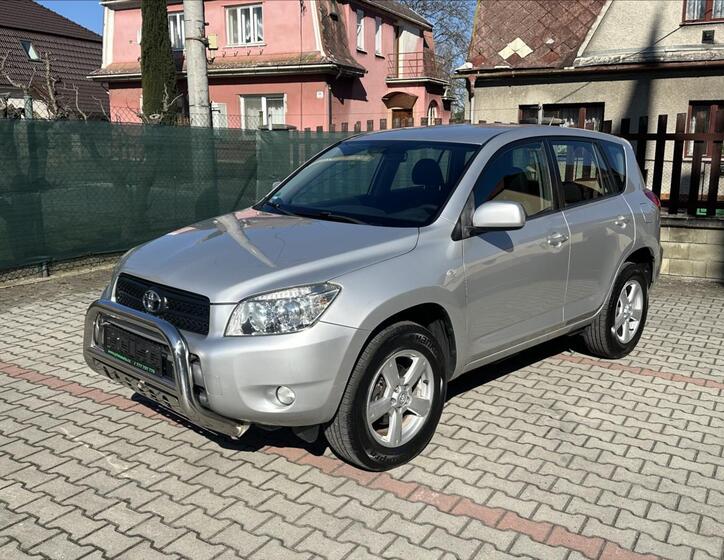 Toyota RAV4 9