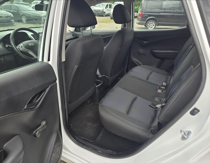 Hyundai ix20 10