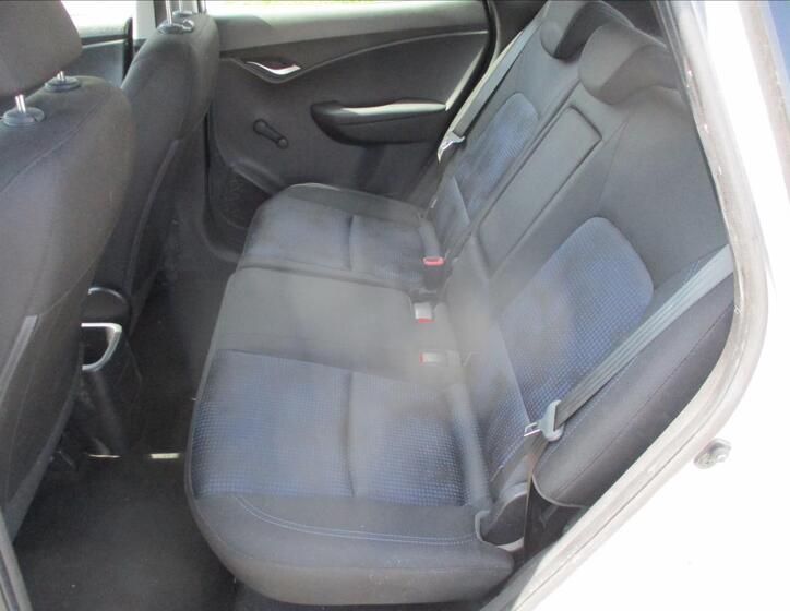 Hyundai ix20 8