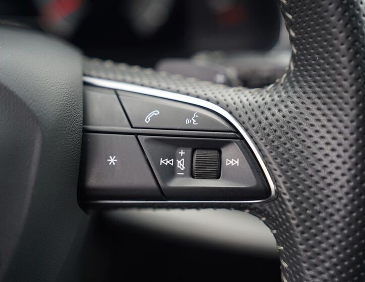Audi Q8 34