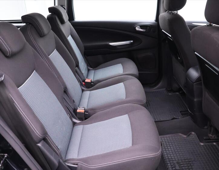 Ford Galaxy 15