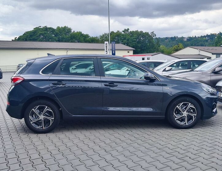 Hyundai i30 4