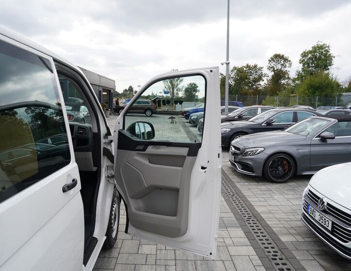 Volkswagen Transporter 13