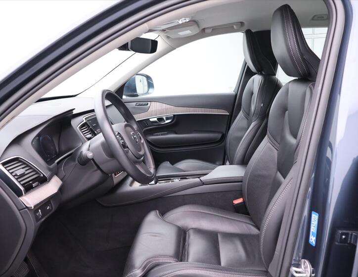 Volvo XC90 13