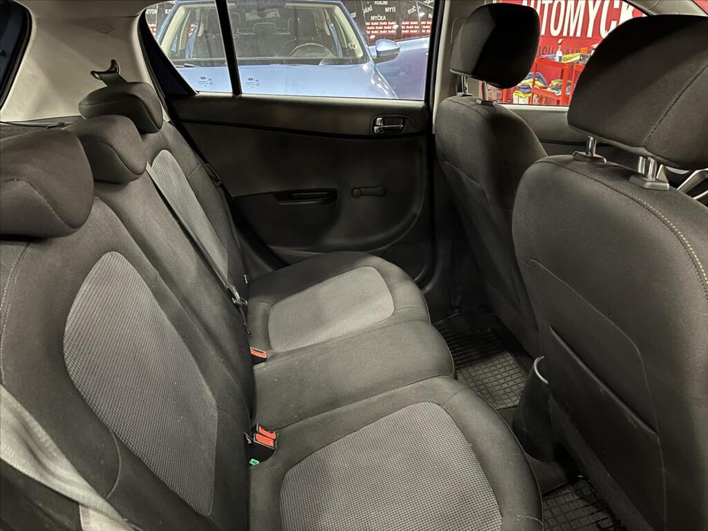 Hyundai i20 8