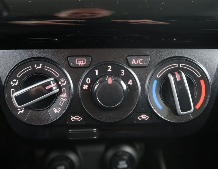 Suzuki Swift 22