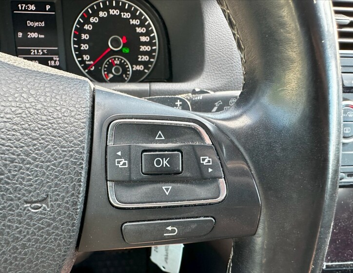 Volkswagen Touran 24