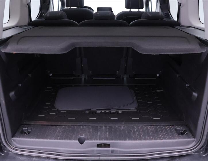 Peugeot Rifter 10