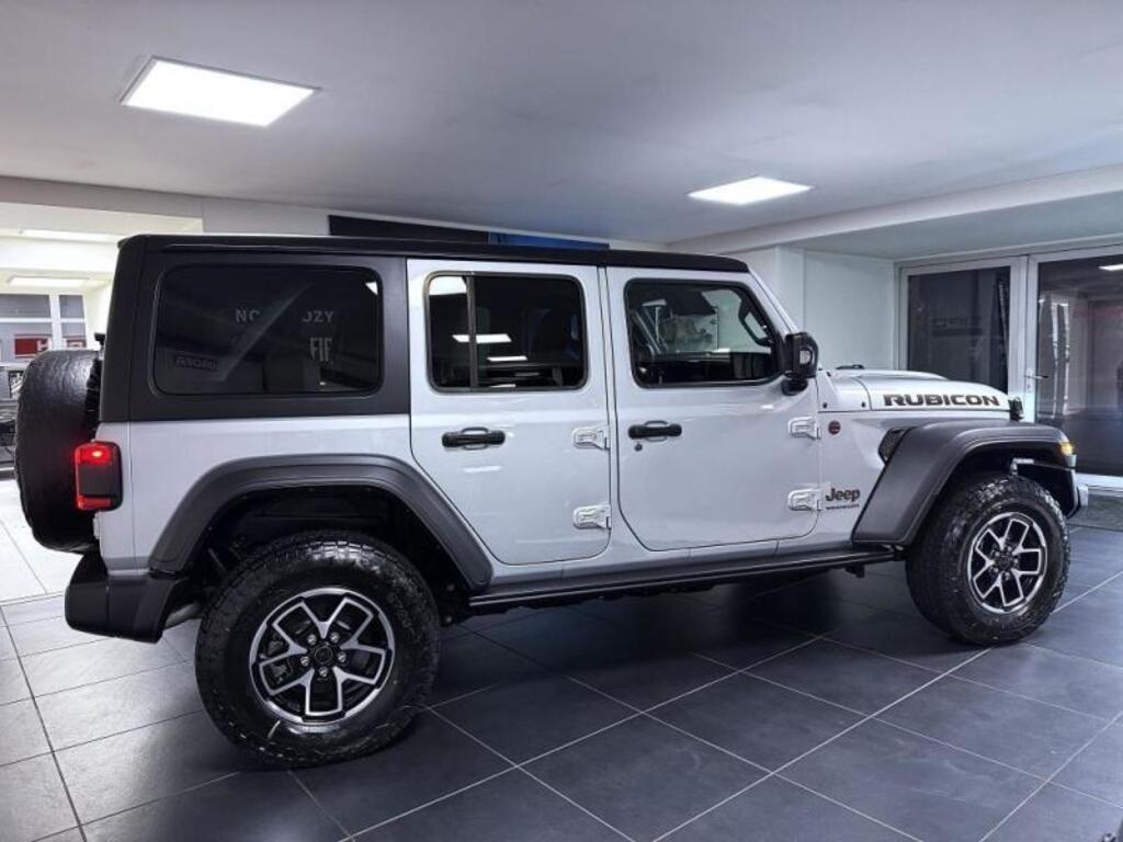 Jeep Wrangler 4