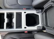 Land Rover Defender 25