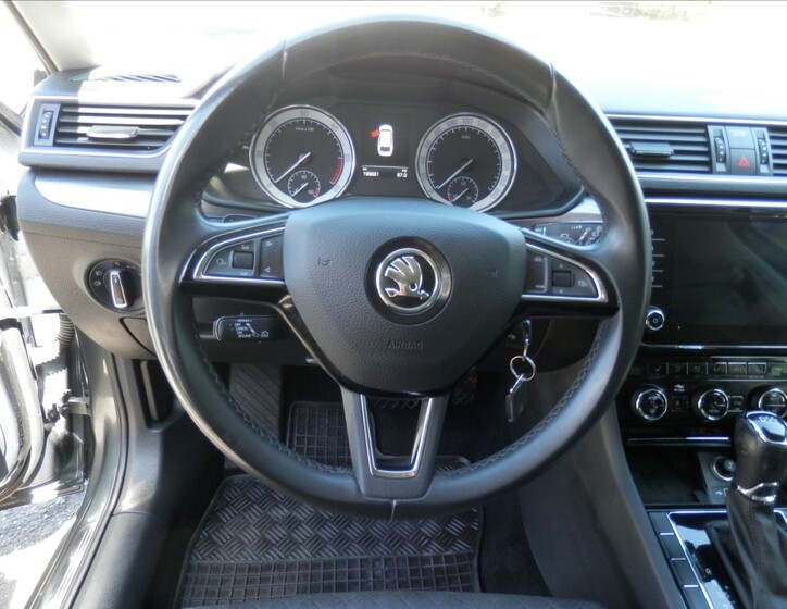 Škoda Superb 8