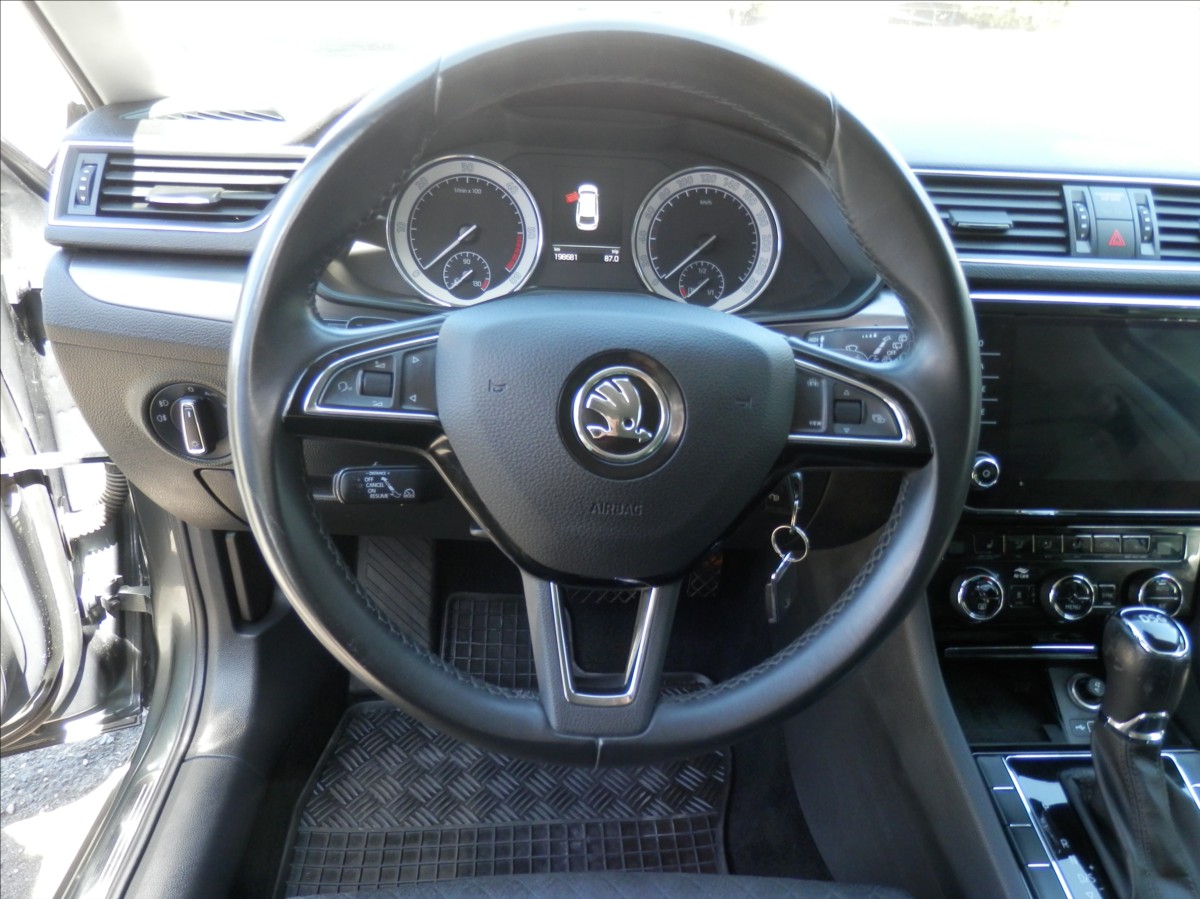 Škoda Superb