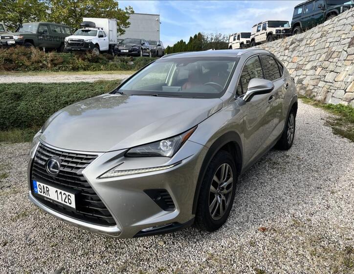 Lexus NX 300h 3