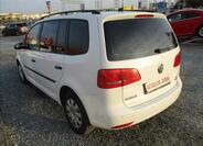 Volkswagen Touran 8
