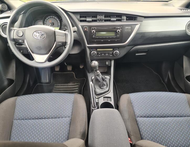 Toyota Auris 10