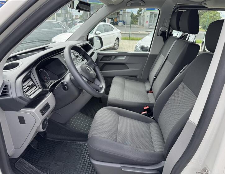 Volkswagen Transporter 9