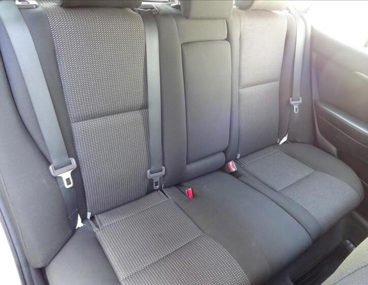 Toyota Avensis 26