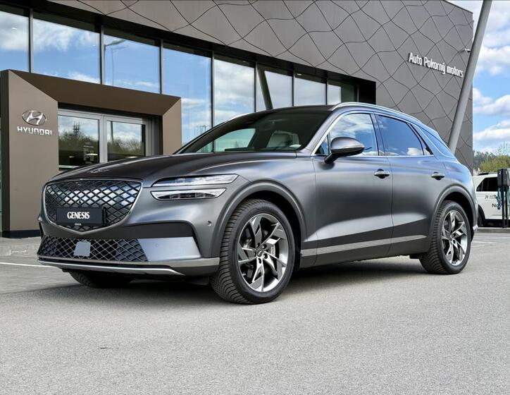 Hyundai Genesis 1