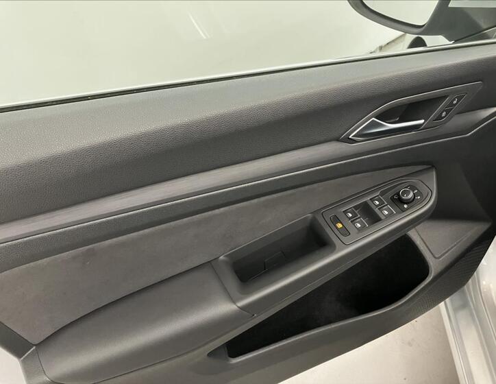 Volkswagen Golf 22