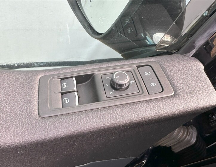 Volkswagen Multivan 22