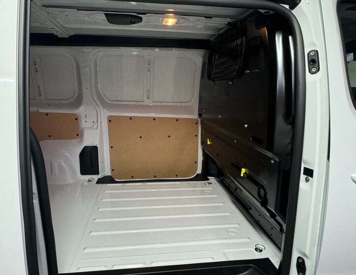 Toyota ProAce 11