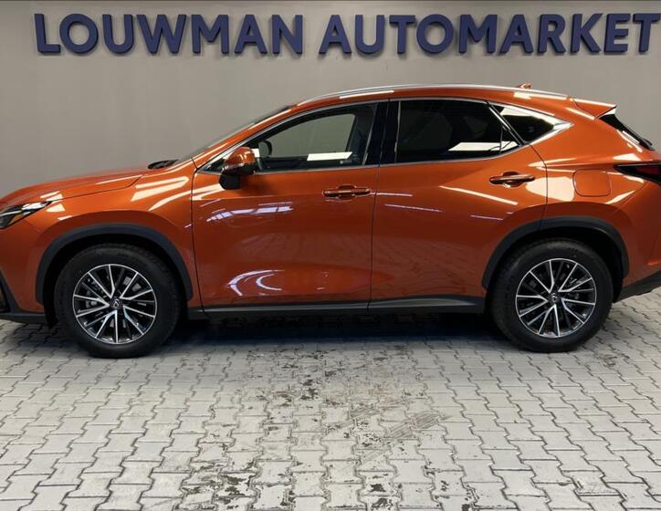 Lexus NX 450h plus 3