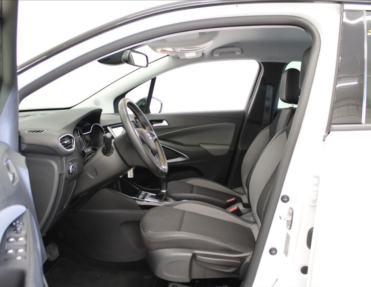 Opel Crossland X 6