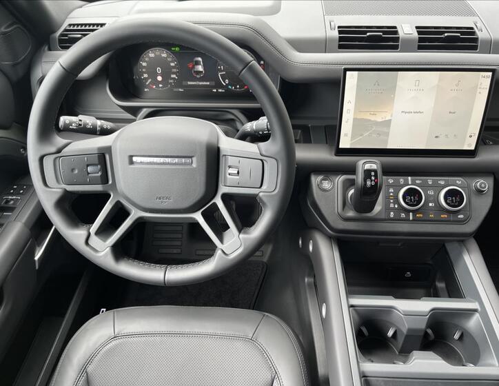 Land Rover Defender 15