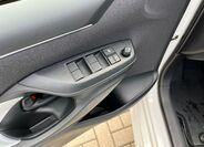 Toyota Yaris 12