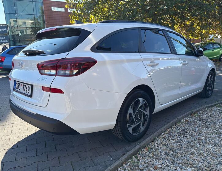 Hyundai i30 4