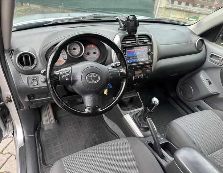 Toyota RAV4 14