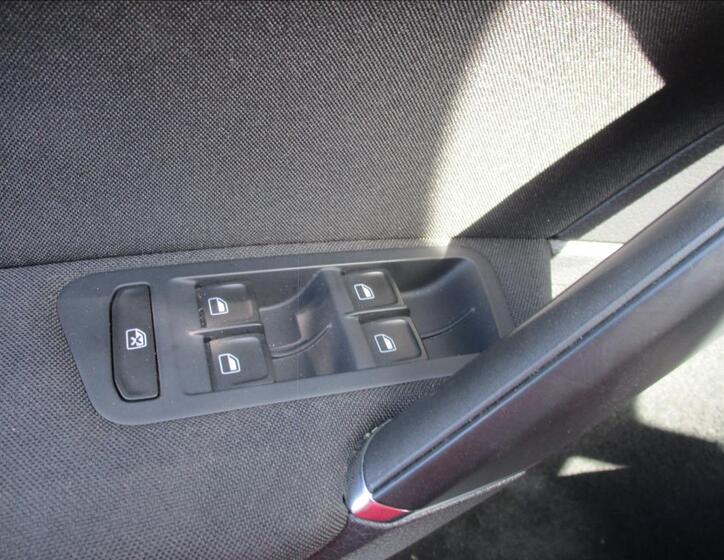 Volkswagen Golf 21