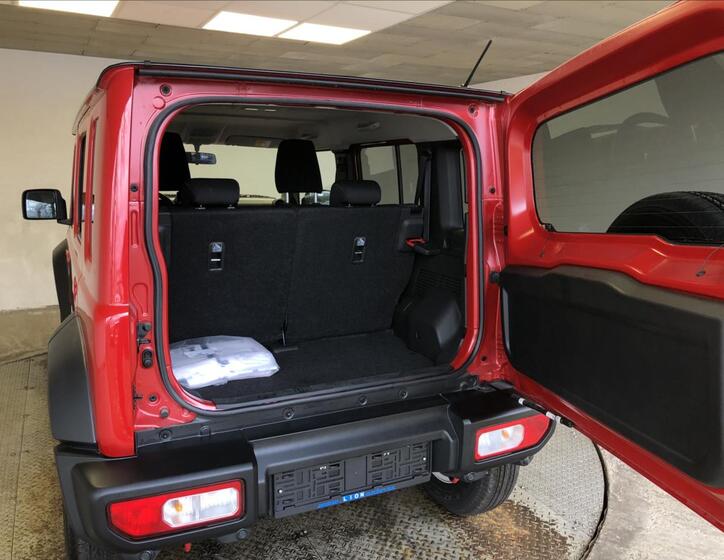 Suzuki Jimny 13