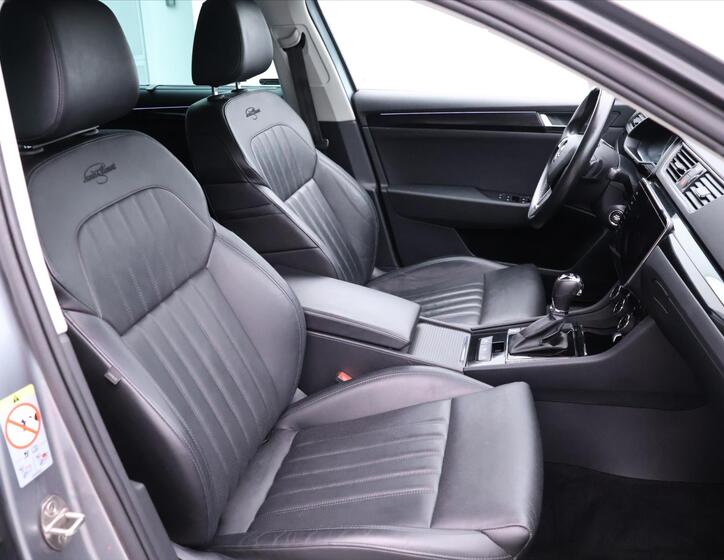 Škoda Superb 14