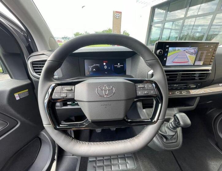 Toyota ProAce Verso 18