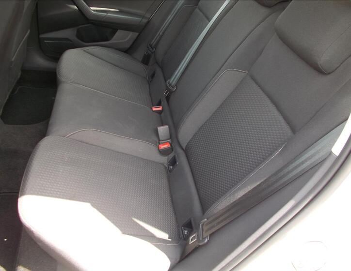 Volkswagen Polo 13