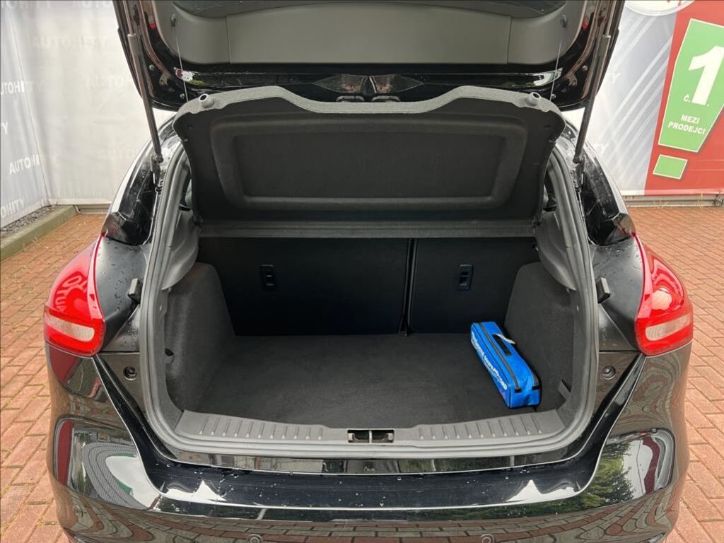 Ford Focus 9