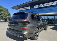 BMW X7 11