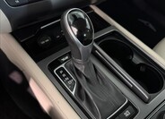 Hyundai Genesis 13
