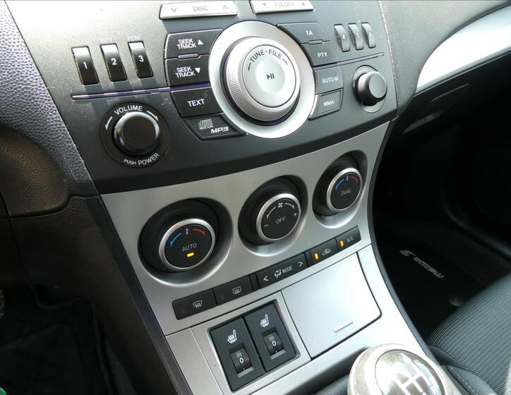 Mazda 3 32