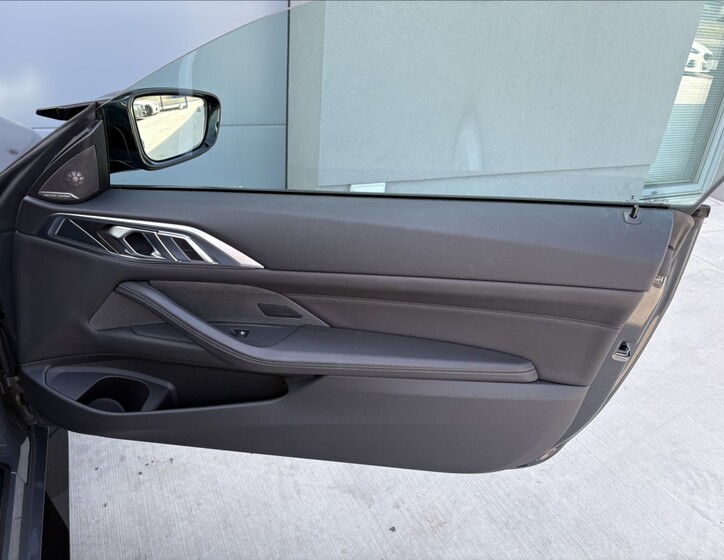 BMW M4 36